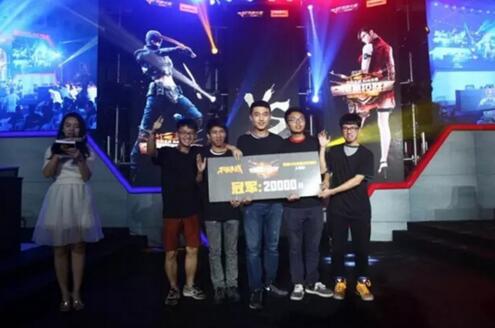 同时表现出 同时表现出