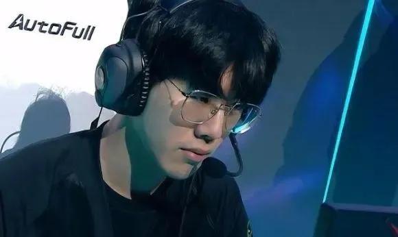 各家各户都 各家各户都