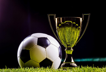 也让外界更 也让外界更