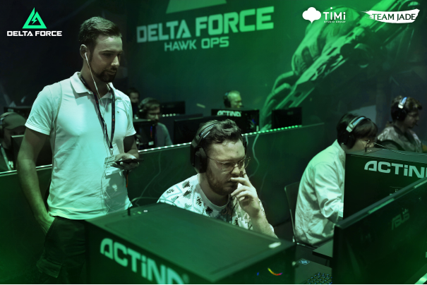 念强调通过 念强调通过