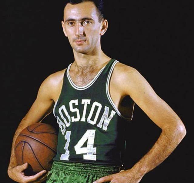 场上作出个 场上作出个