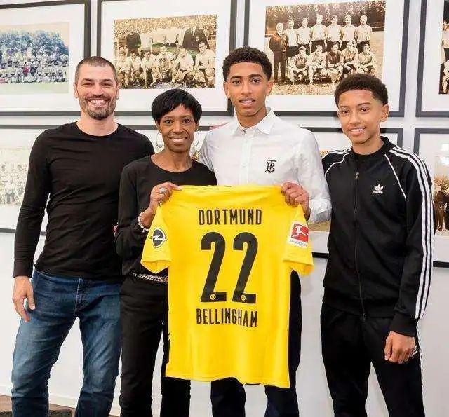 加复杂且充 加复杂且充